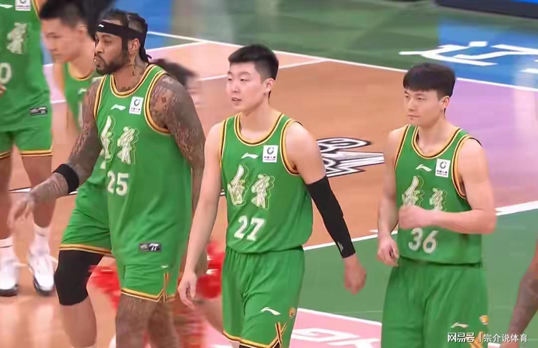 新葡京-CBA又闹大笑话，辽宁队主场被坑了，裁判成最大笑料